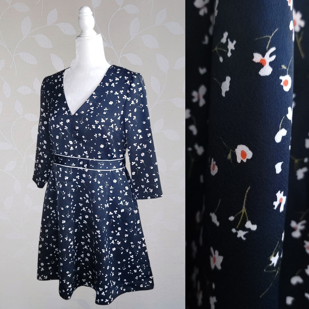 Banana Republic Blue Satin Floral Dress V Neck A-Line Career Office Twee 4 Petit